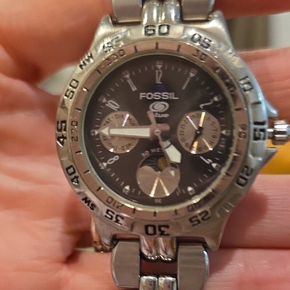 Fossil Men's Silver and Black Chronograph Watch
